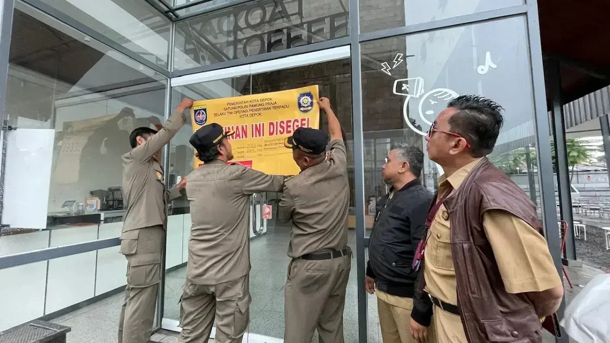 Satpol PP Depok Segel Koat Coffee Karena Tak Miliki IMB