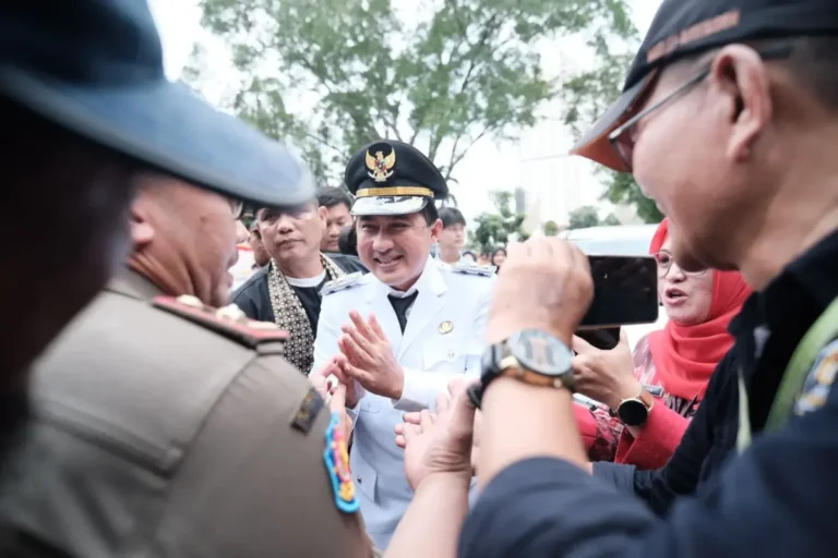 DLHK Depok Perketat Pengawasan dan Siram Rutin TPA Cipayung